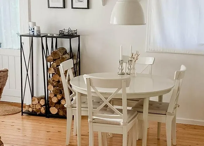 Cosy, Undisturbed Sanctuary Away From The Feriehus *